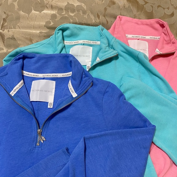 Victoria Secret 3 long sleeve shirts BOGO, or I should say 3 for one. 👚 👕 - Picture 3 of 7